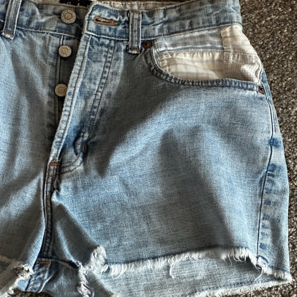 Vintage Gap denim button fly shorts - Picture 4 of 6